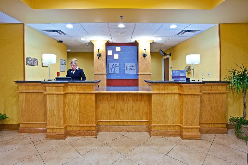 Holiday Inn Express Hotel & Suites Louisville South-Hillview, An Ihg Hotel Екстериор снимка